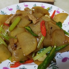 芹菜肉炒土豆片