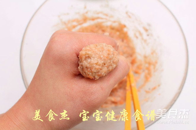 香菇胡萝卜鸡肉丸子 宝宝健康食谱的做法