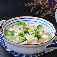 菌菇豆腐瘦肉汤